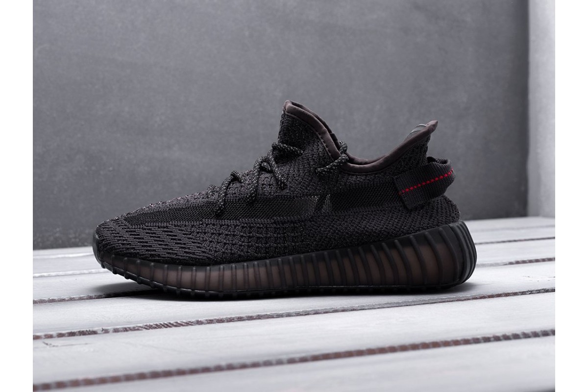 Изи буты. Yeezy 350v1 pirate black. Кроссовки изи купер. Изи буты. Yeezy boost 350 v2 black red.